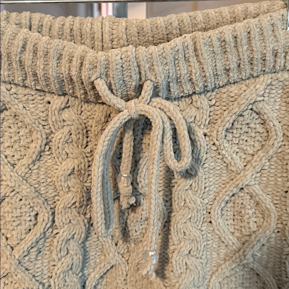 NWOT POL High Waist Cable Knit Shorts - Picture 3 of 6